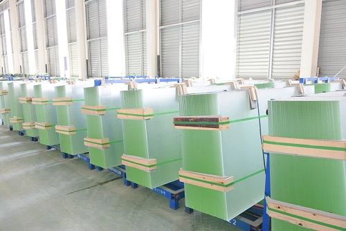 Kaca Bercorak Untuk Rumah Hijau